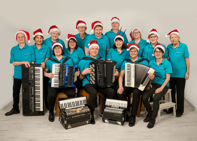 "Kunterbunter Lichterglanz" Benefizkonzert des Akkordeonorchesters